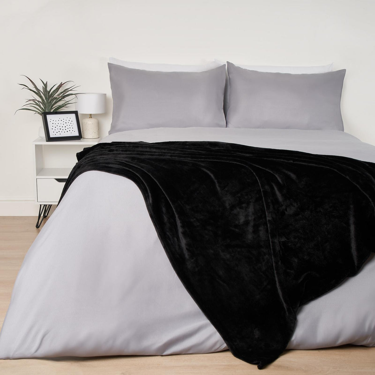 OHS Flannel Fleece Blanket Large Winter Warm Throw Luxury Bedspread