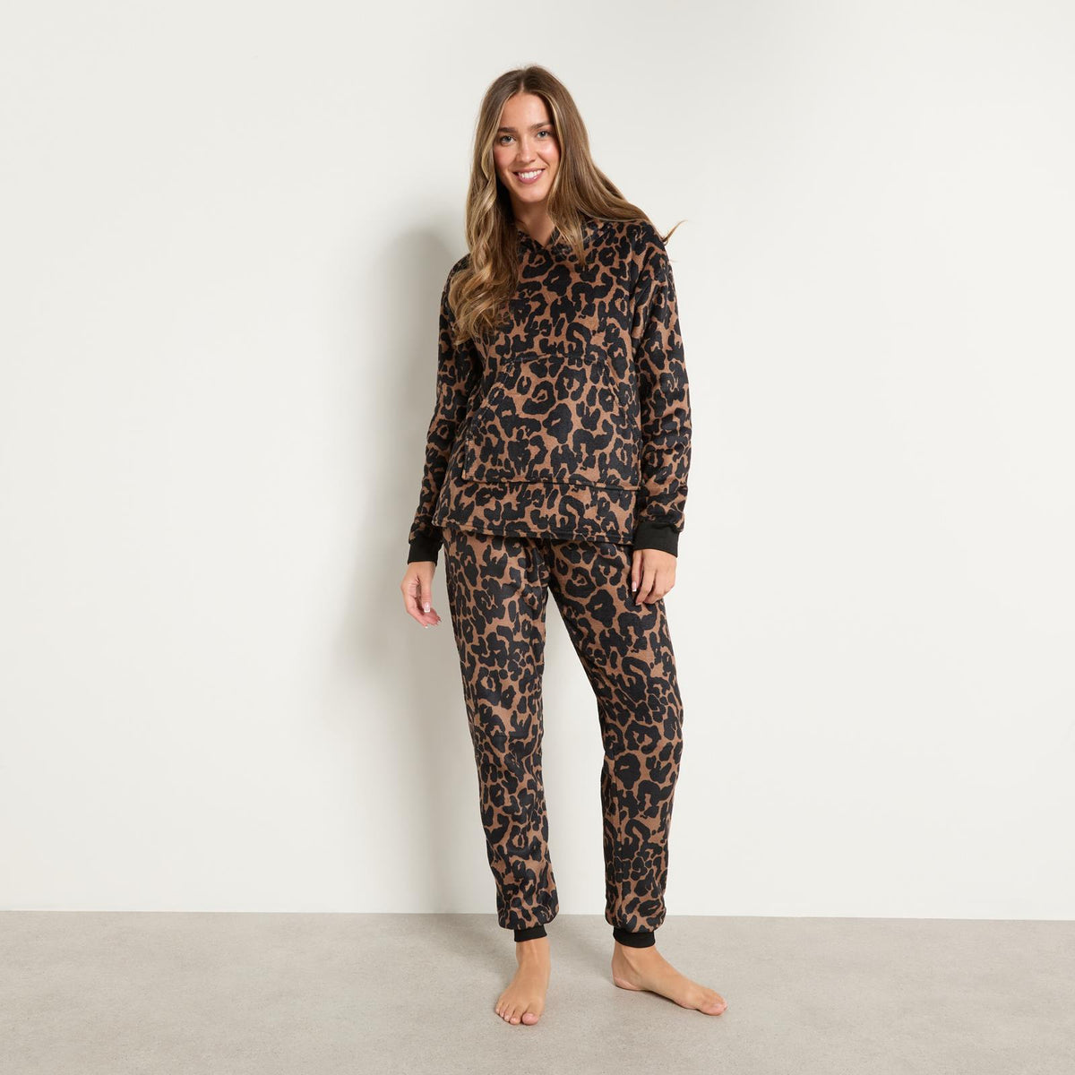 OHS Animal Print Loungewear Set Winter Sherpa Nightwear 2-Piece Hoodie Jogger