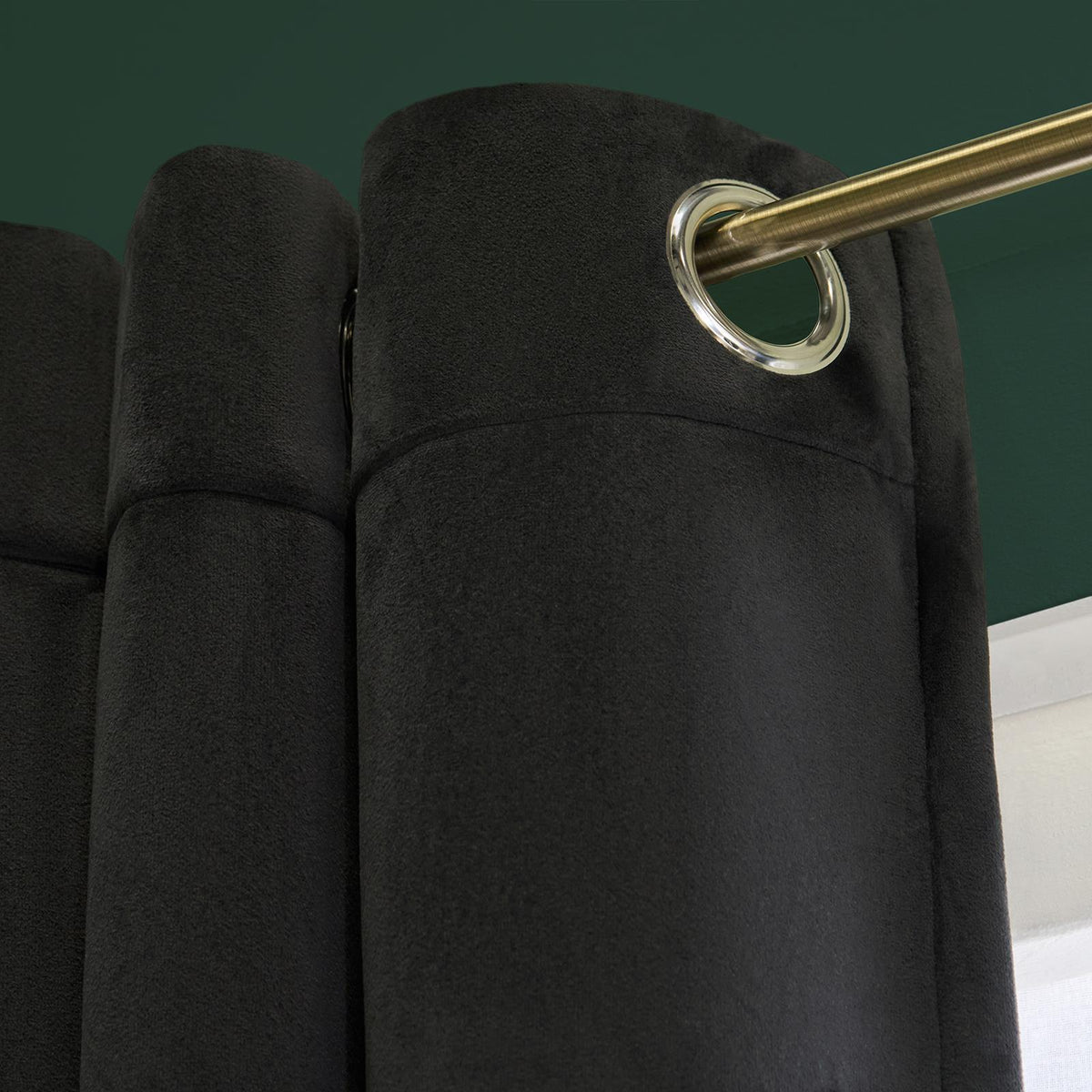 Thermal Matte Velvet Eyelet Curtains 2 Pair Of Ready Made Thick Fabric Ring Top