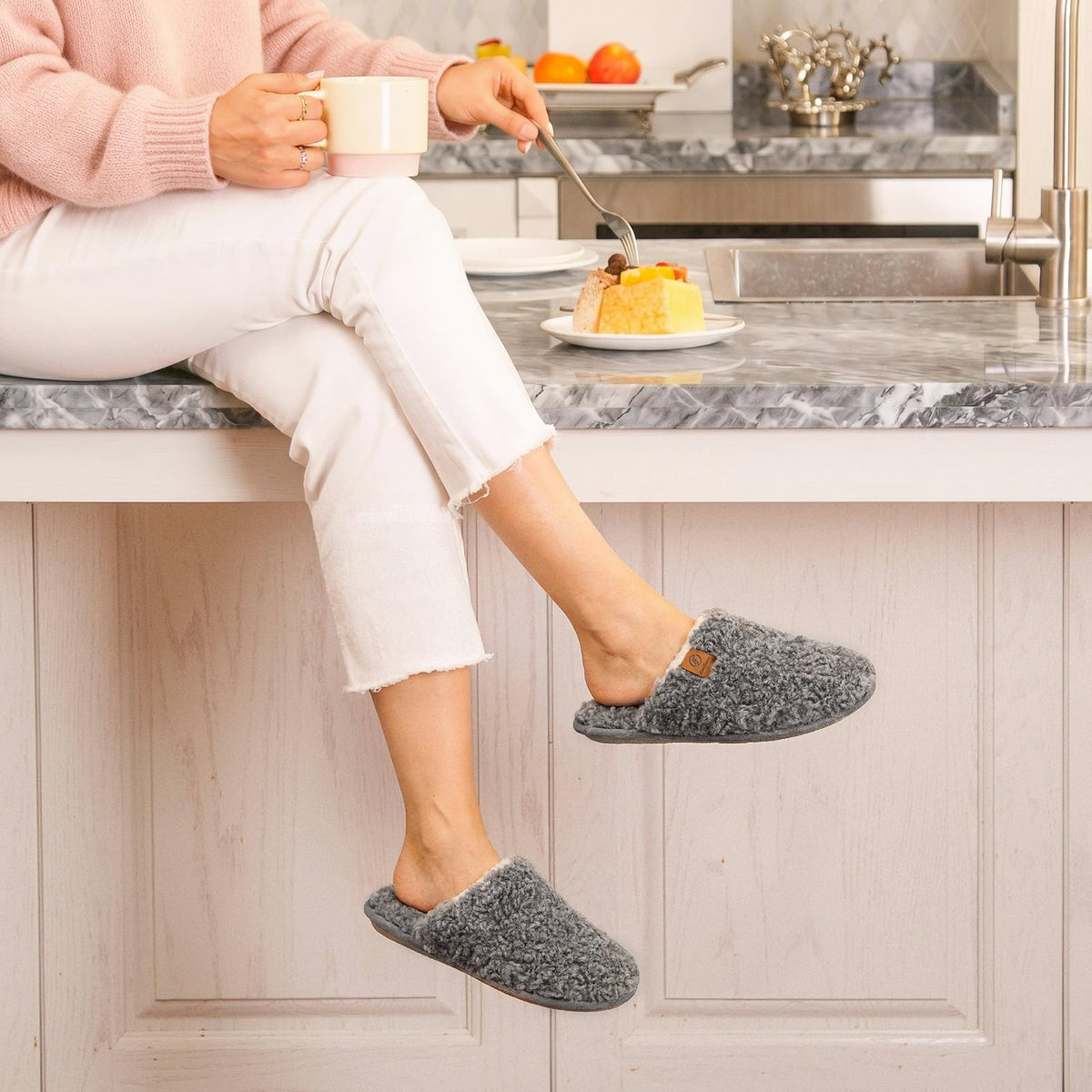 EverFoams Women's Fuzzy Slippers Cosy Memory Foam Indoor Warm House Shoes