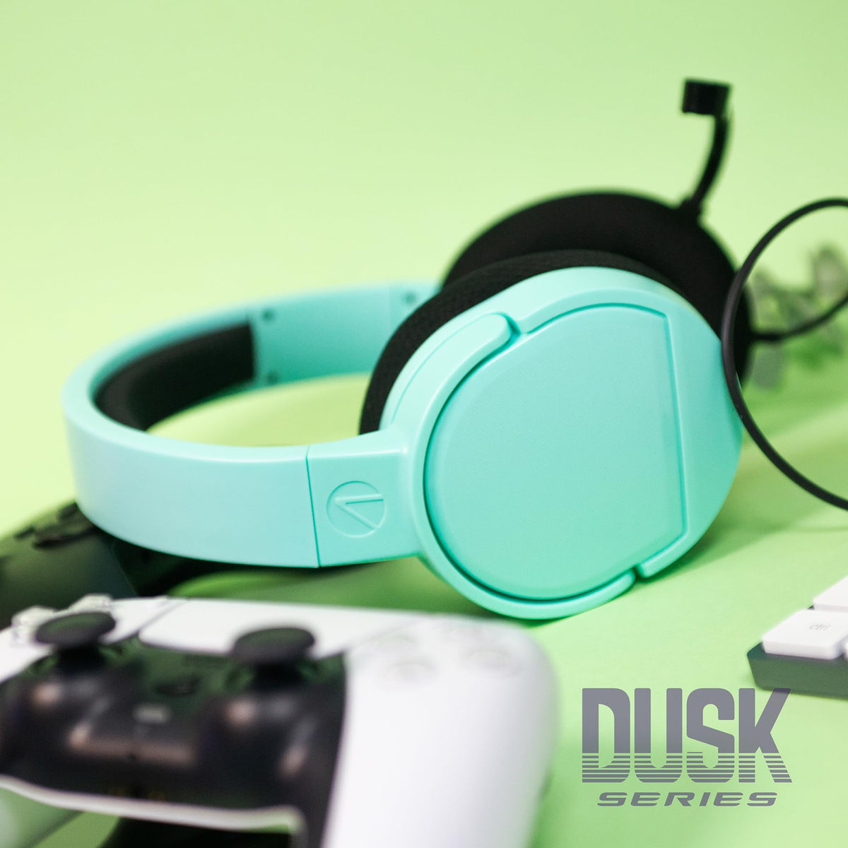 STEALTH PANTHER Sky - Over Ear Gaming Headset PS4/PS5, XBOX, Switch, PC with Flexible Mic, 3.5mm Jack, 1.5m Cable, Lightweight, Comfortable and Durable