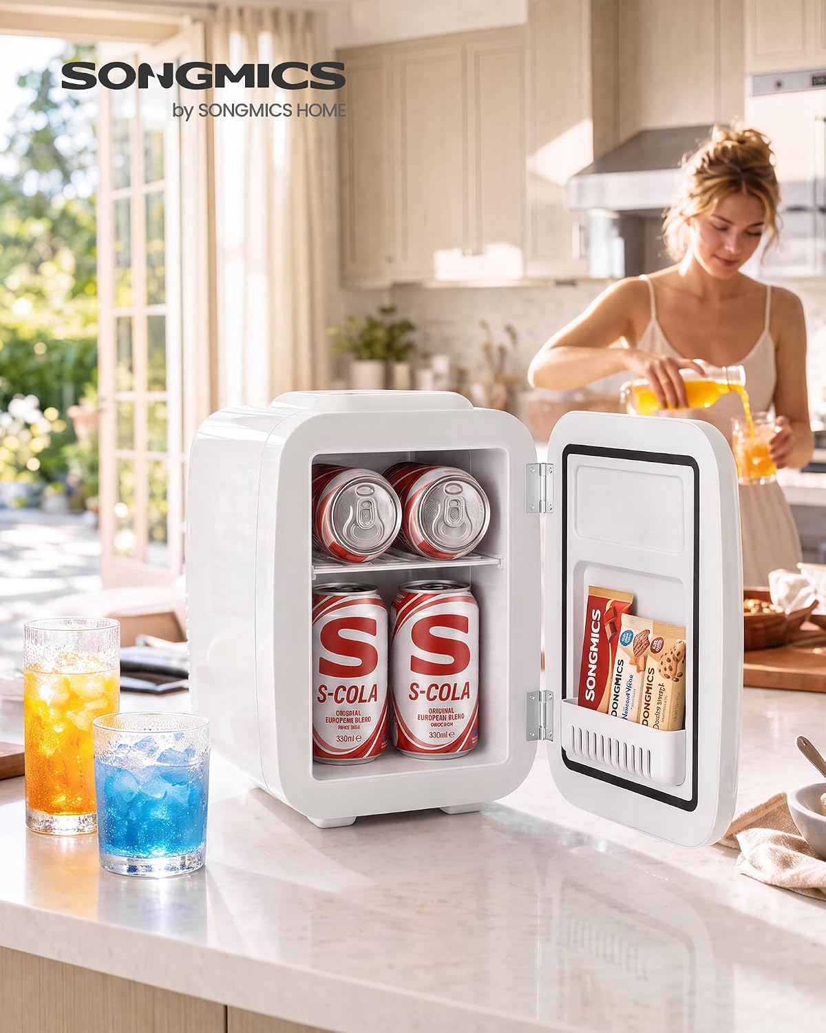 SONGMICS Mini Fridge 4L/6 Can, Portable Small Fridge Mini Cooler & Warmer