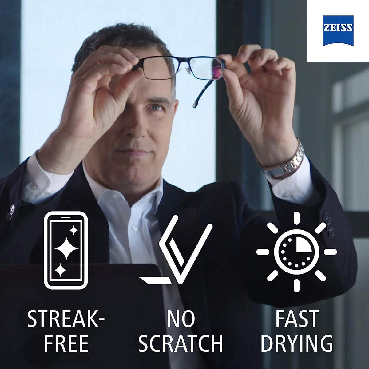 ZEISS Sunglasses Wipes, Removes Fingerprints, Suncream, Dirt, Dust & Oil. Individually Packed Pre-Moistened Wipes Perfect to use at Home or On-The-Go. Fast-Drying and Portable. 8 Packs x 10 Wipes