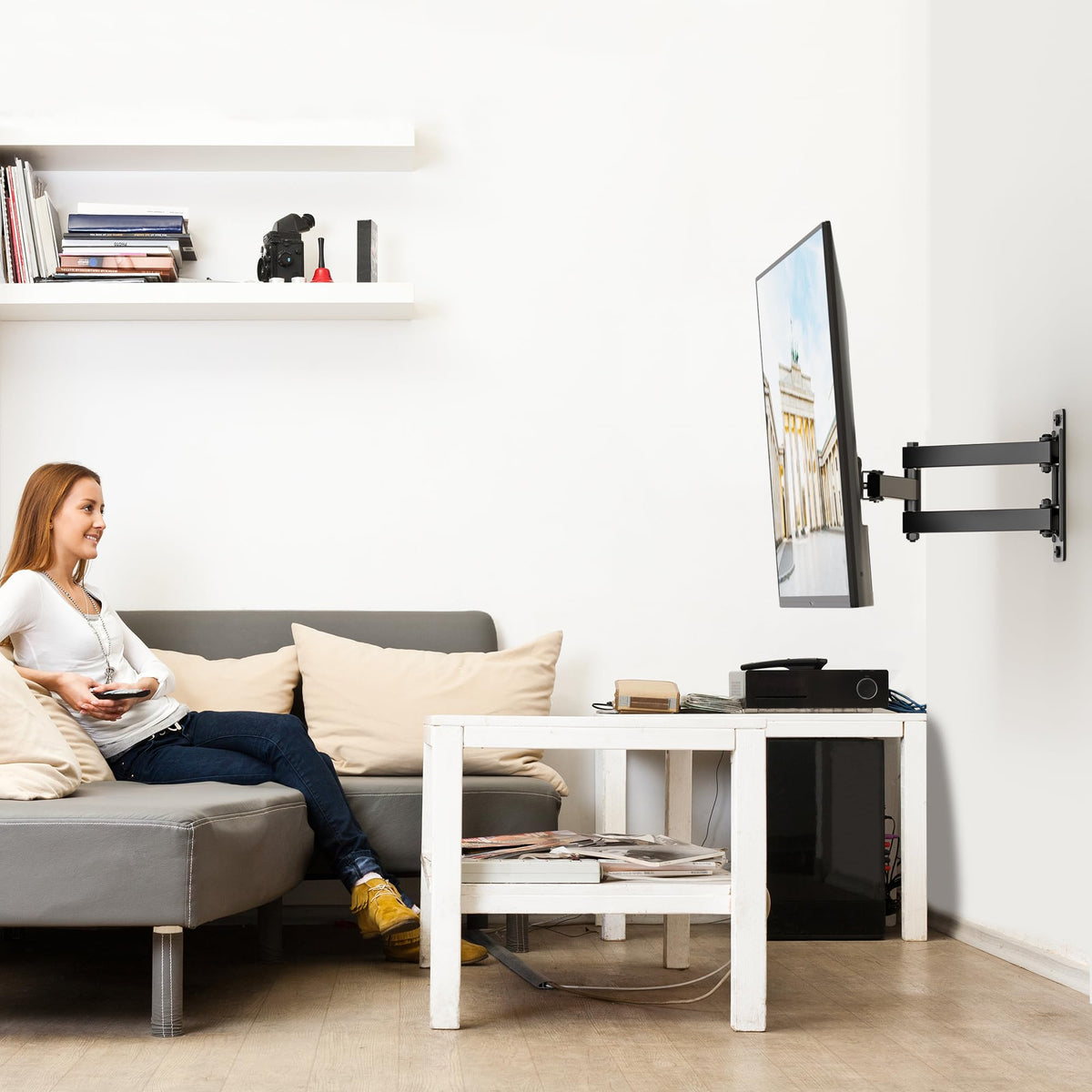 BONTEC TV Wall Bracket for Most 13-42 Inch TV, Adjustable TV Wall Mount, Tilt, Swivel, 360°Rotation, VESA 200x200mm up to 20kg, Universal TV Mount with Safety Screws, Bubble Level, Cable Ties Included