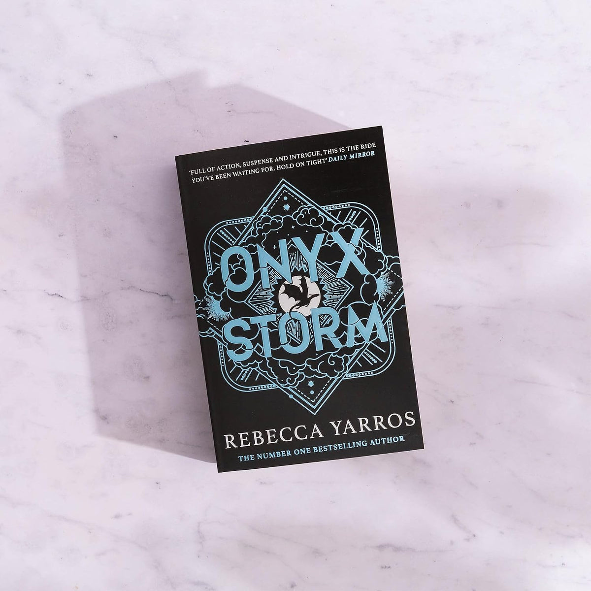 Onyx Storm: DISCOVER THE FOLLOW-UP TO THE GLOBAL PHENOMENONS, FOURTH WING AND IRON FLAME! (The Empyrean): Continue the brutal and addictive adventure ... of the global bestselling phenomenon
