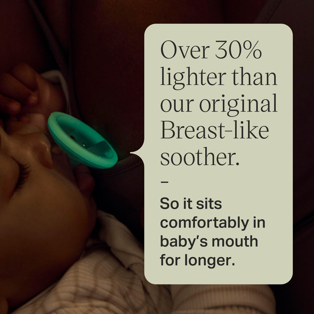 Tommee Tippee Ultra-Light StayPut Night Glow Dummy 6-18m Pack of 2