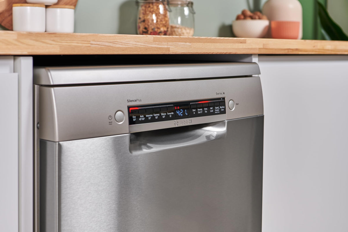 Bosch Series 2 SMS26AW08G Freestanding Dishwasher, 60cm, White