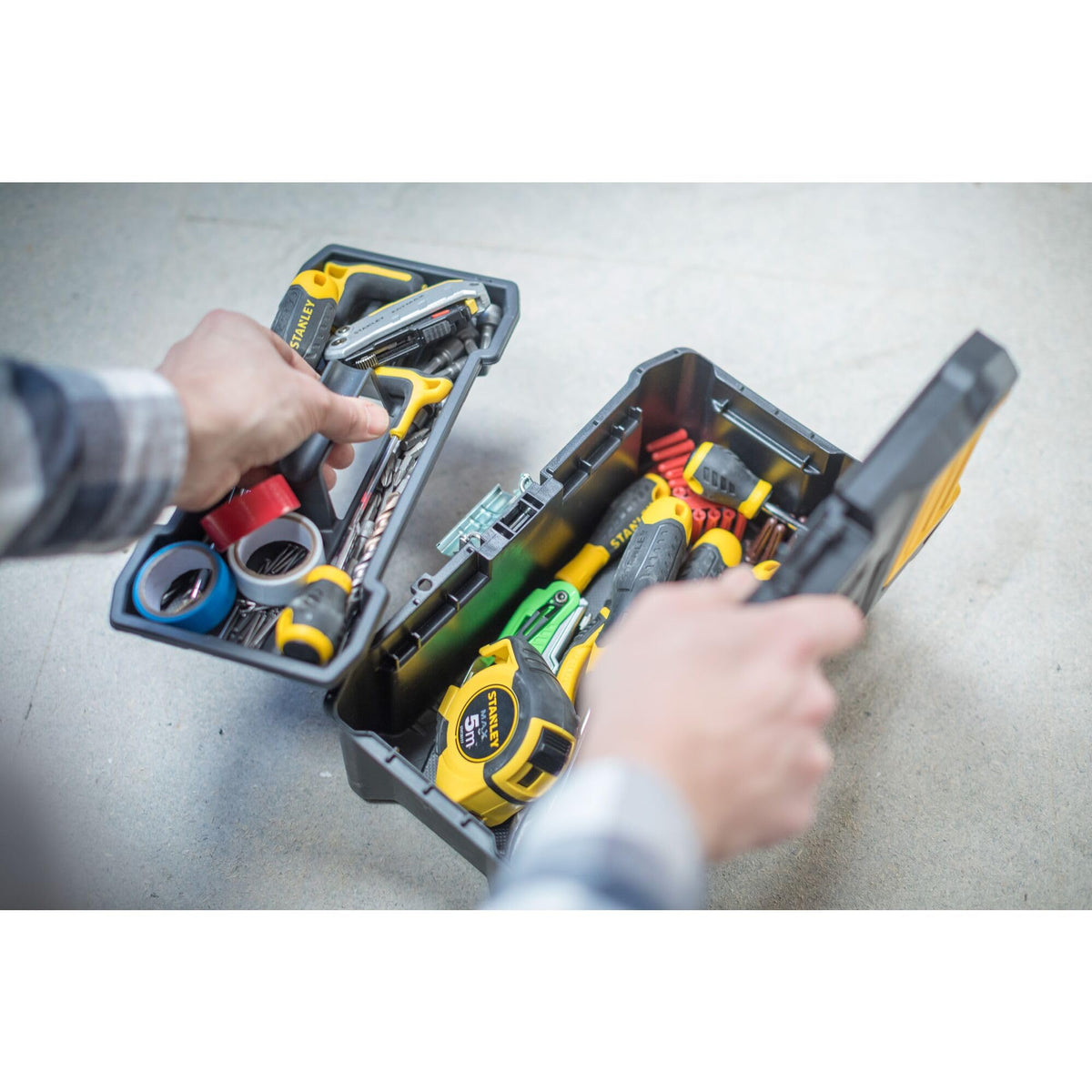 STANLEY 16in Essential Lightweight Tool Box, STST1-75518