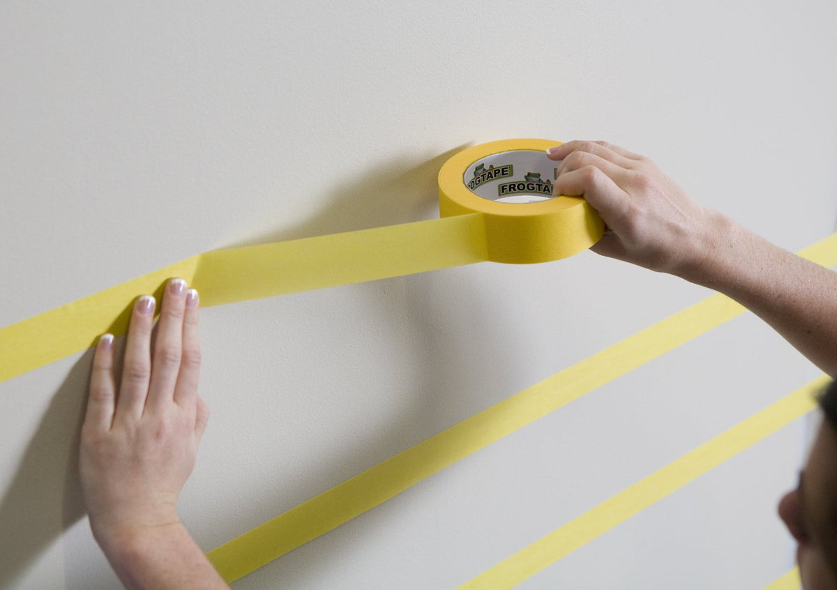 Frog Tape Yellow Delicate Surface Painters Masking Tape 24mm x 55m. Indoor painting and decorating for sharp lines and no paint bleed