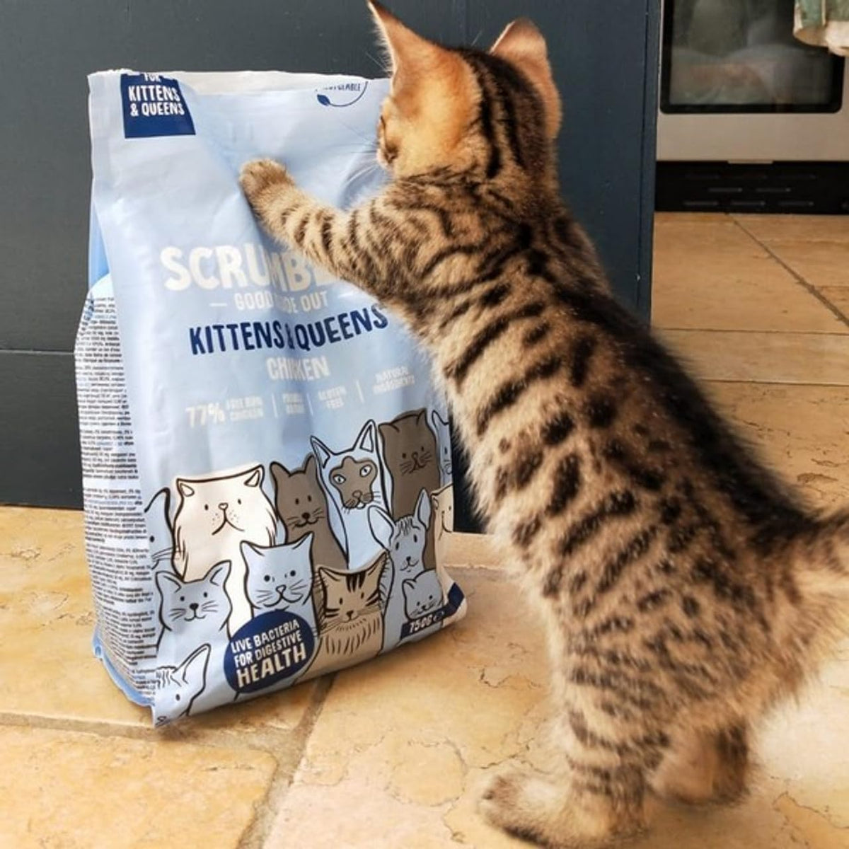 Scrumbles • Dry Cat Food • Hypoallergenic • All Lifestages • Chicken 75% • 750g Bag • Natural Complete Adult Recipe • Gut Friendly Prebiotics & Probiotics • Gluten Free