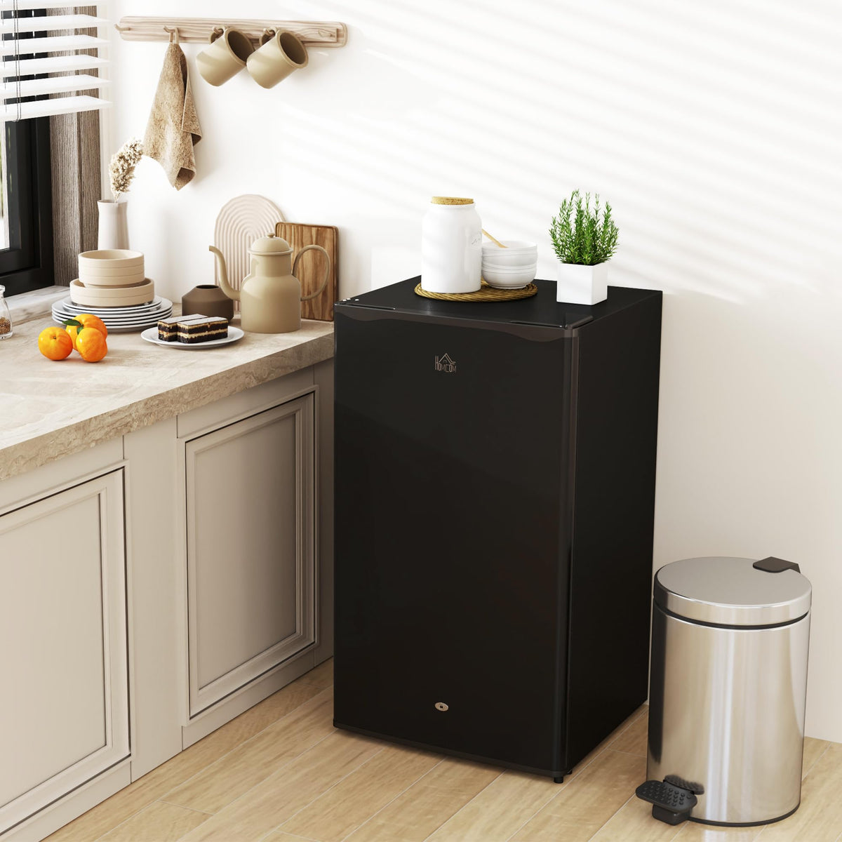 HOMCOM Under Counter Fridge 91L Small Fridge with Chiller Box Silver Tone