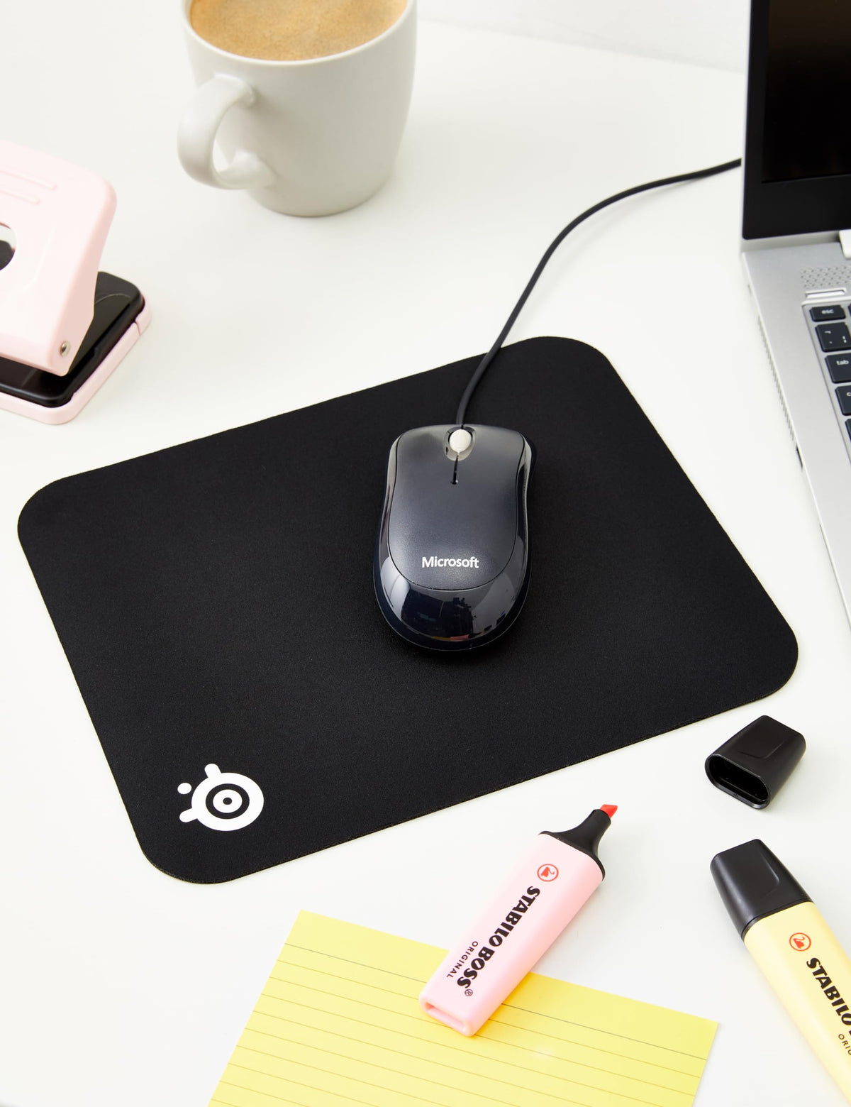 SteelSeries QcK Edge Cloth Gaming Mouse Pad - Never-fray Stitched Edges - Optimized For Gaming Sensors - Size L (450 x 400 x 2mm) - Black