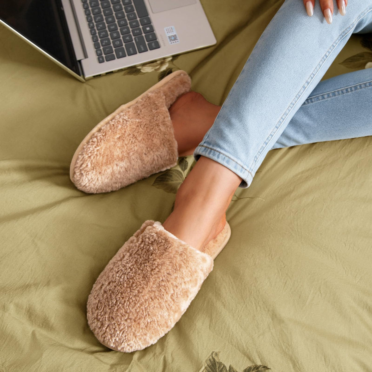 EverFoams Women's Fuzzy Slippers Cosy Memory Foam Indoor Warm House Shoes