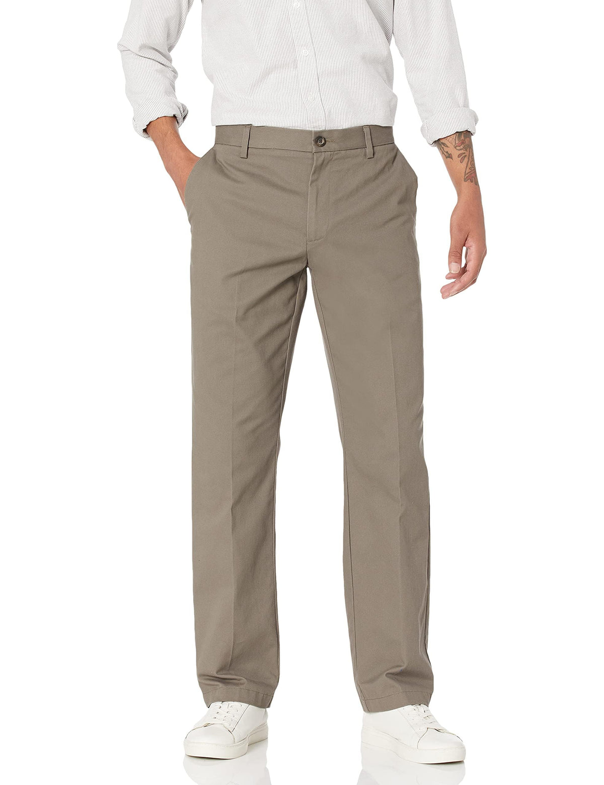 Amazon Essentials Men's Classic-Fit Wrinkle-Resistant Flat-Front Chino Trouser