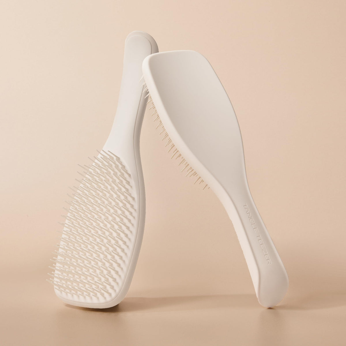 Tangle Teezer The Ultimate Detangler Straight to Curly Hairbrush
