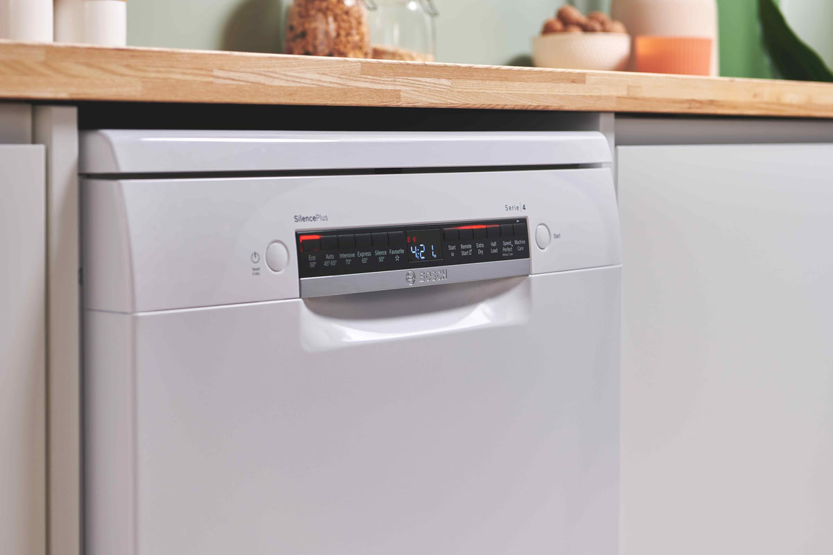 Bosch Series 2 SMS26AW08G Freestanding Dishwasher, 60cm, White