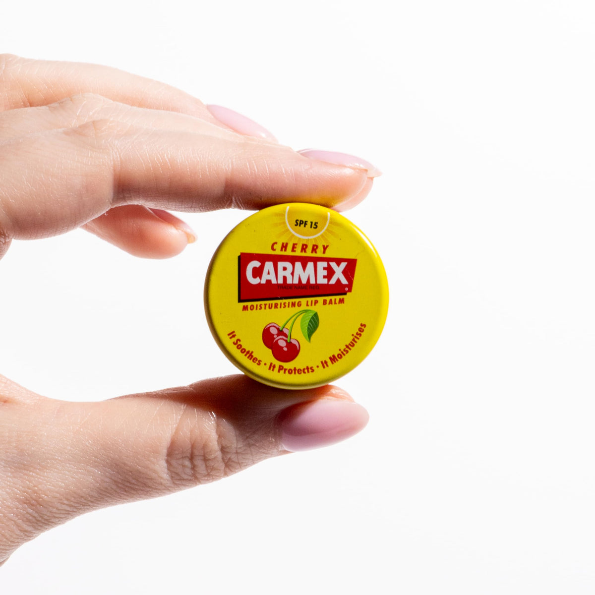 Carmex CLASSIC Moisturising Lip Balm For Dry And Chapped Lips 7.5g