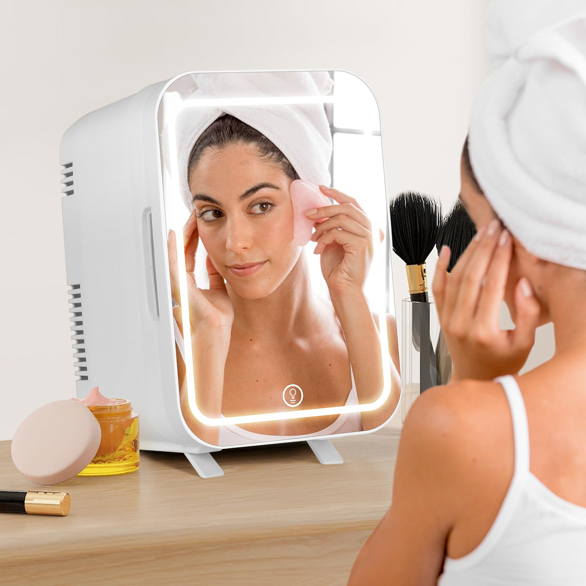 4 Liter Mini Fridge with Dimmable LED Mirror, AC/DC Skincare Fridge