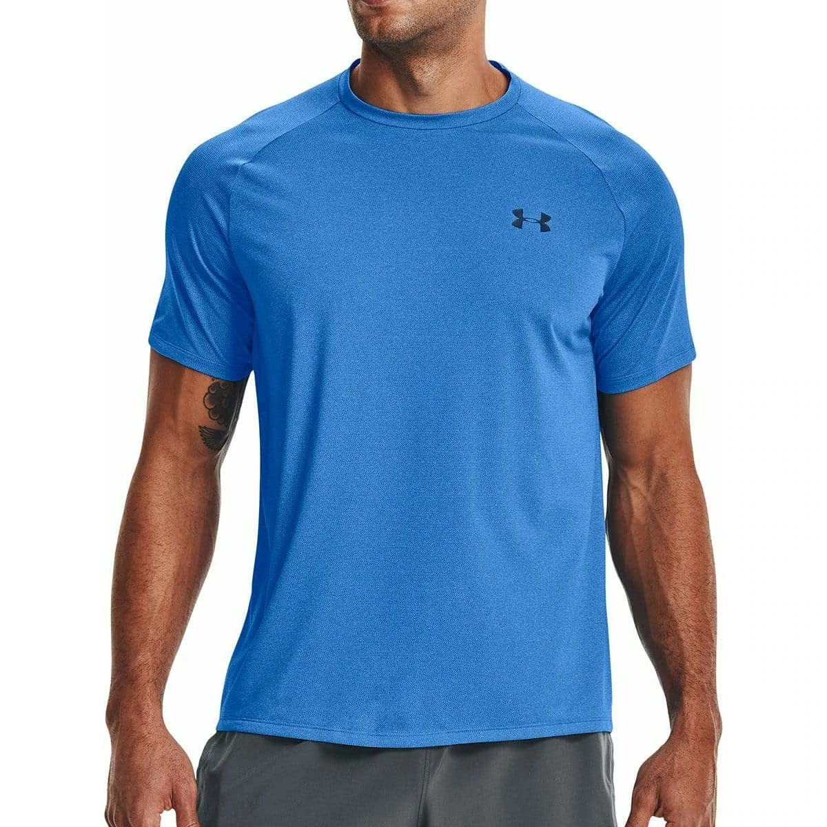 Under Armour Men Tech 2. Shortsleeve, Light and Breathable Sports T-Shirt, Gym Clothes, Wicks Away Sweat & Dries Very Fast