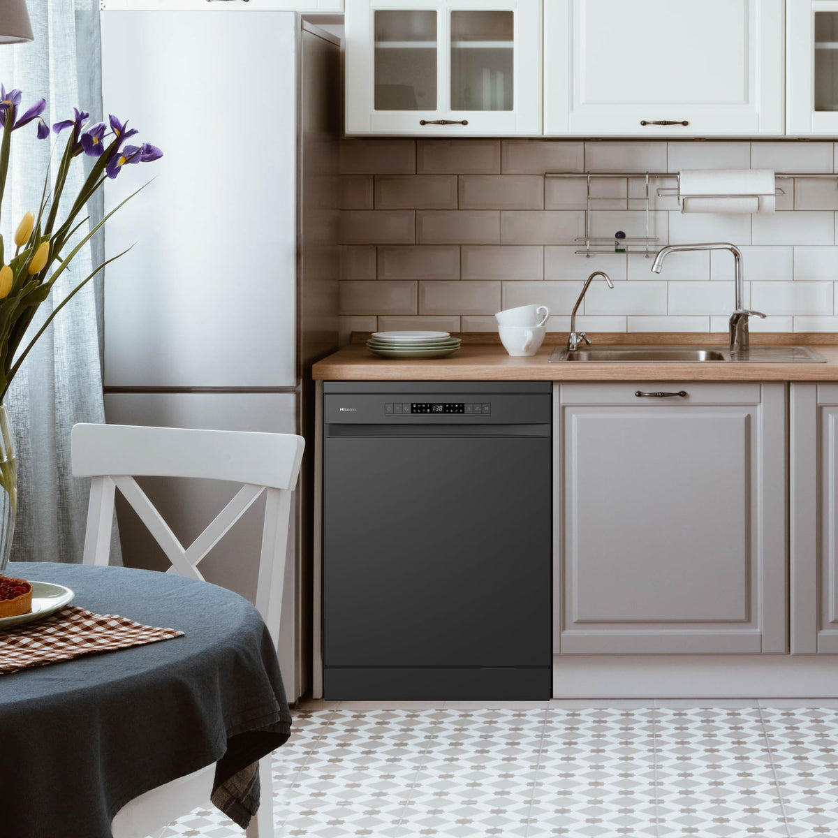 Hisense HS523E15WUK Slimline 10 Places Free Standing Dishwasher White with 30 Minutes Quick Wash [Energy Class E]