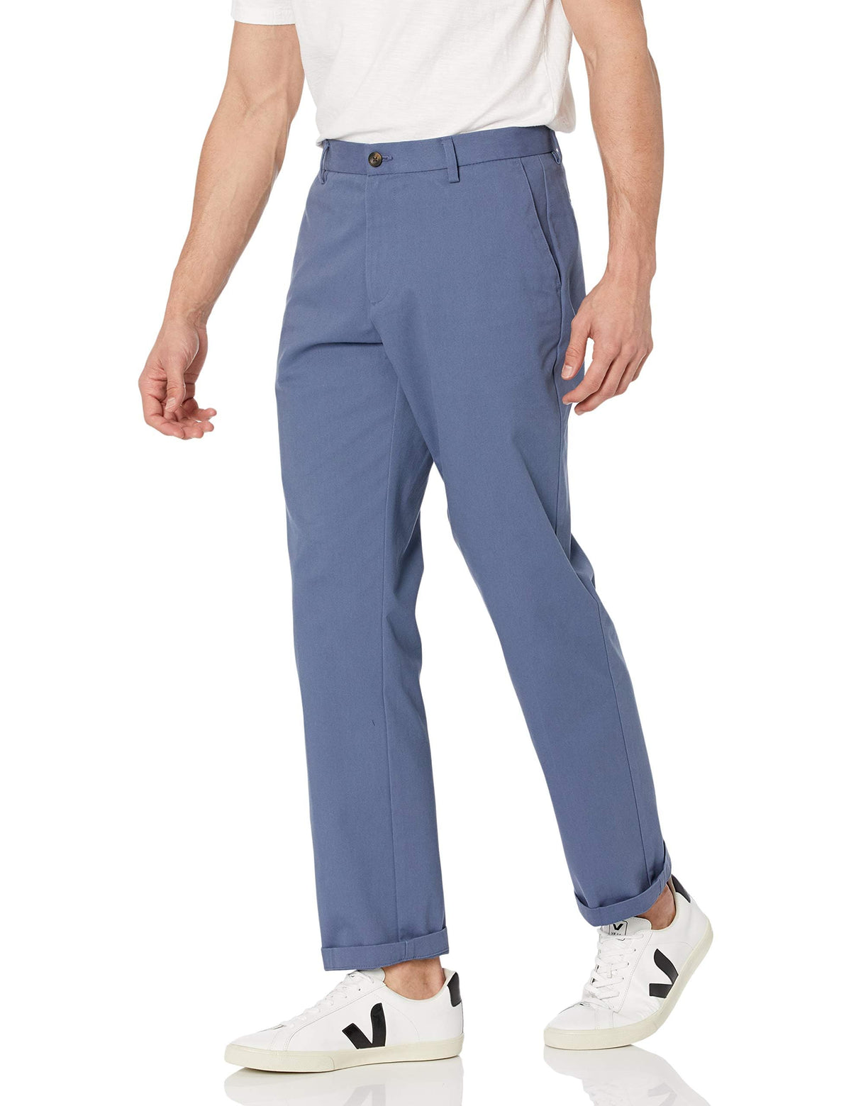 Amazon Essentials Men's Classic-Fit Wrinkle-Resistant Flat-Front Chino Trouser