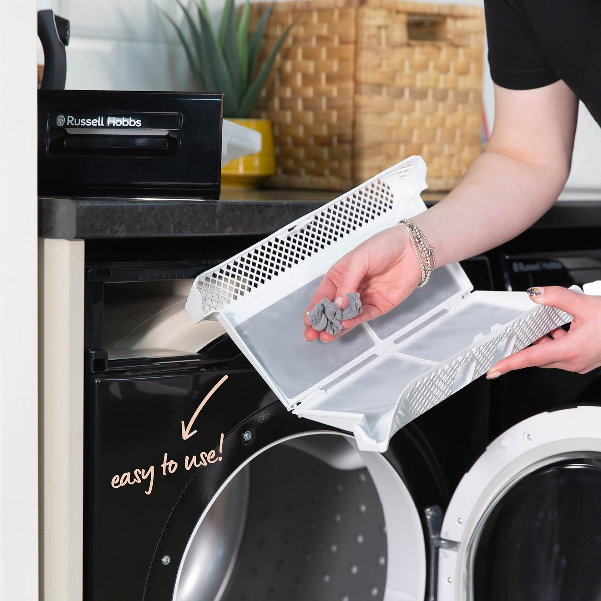 Russell Hobbs Freestanding Condenser Dryer Electric Tumble Dryer 15 Programmes 8kg Capacity 3 Heat Settings LED Display DelayStart Anti-Crease Child Lock Black Clothes Dryer RH8CTD111B