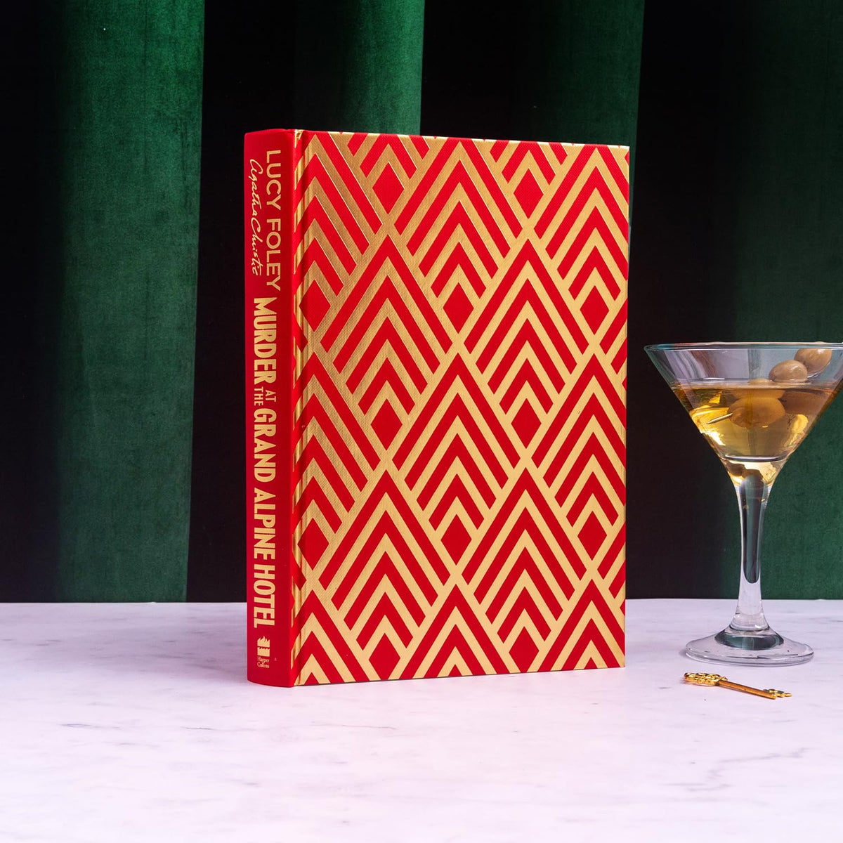 Murder at the Grand Alpine Hotel: Agatha Christie’s iconic Miss Marple, reimagined by the globally acclaimed and Sunday Times bestselling author Lucy Foley, new for 2026