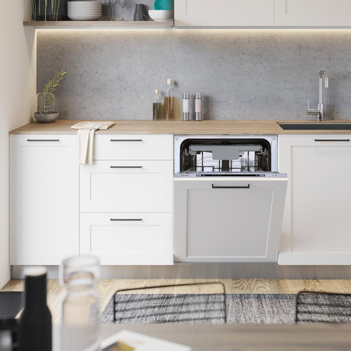 Hisense Fully Integrated Standard Dishwasher - Silver with Fixed Door Fixing Kit HV623D15UK - D Rated