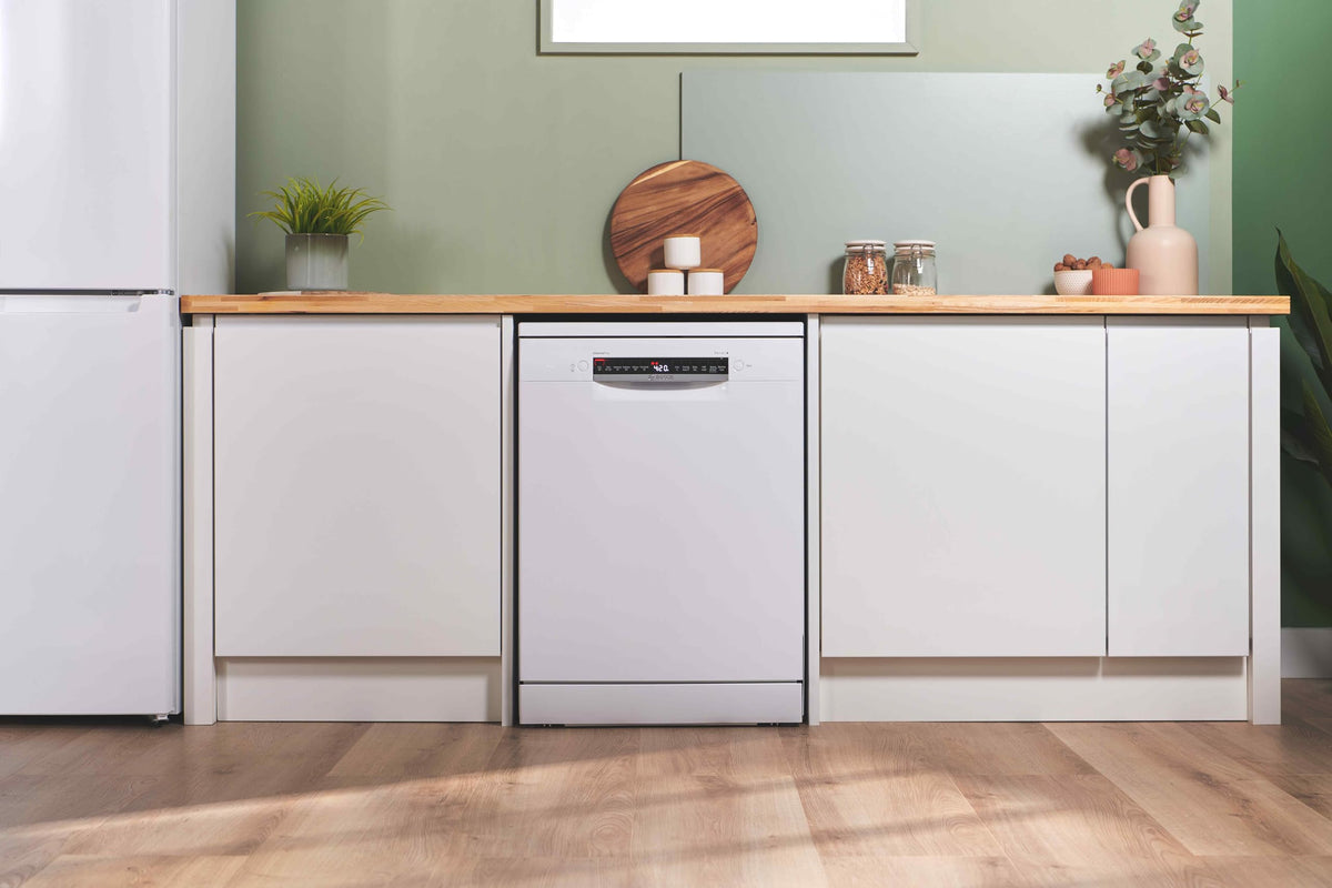 Bosch Series 2 SMS26AW08G Freestanding Dishwasher, 60cm, White