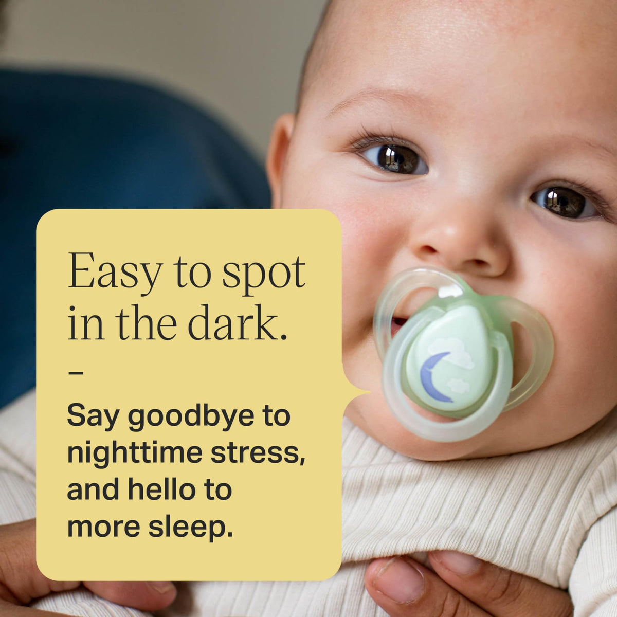 Tommee Tippee Ultra-Light StayPut Night Glow Soother 0-6m Pack of 2
