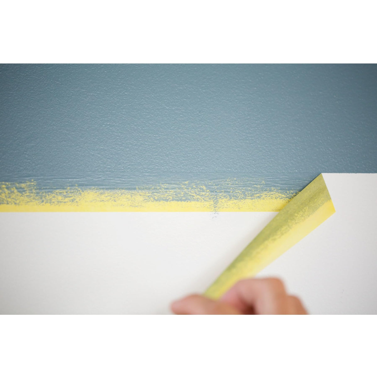 Frog Tape Yellow Delicate Surface Painters Masking Tape 24mm x 55m. Indoor painting and decorating for sharp lines and no paint bleed