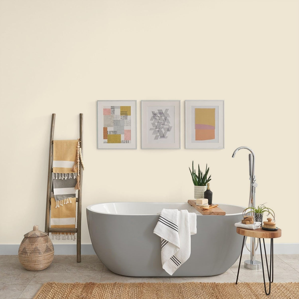 Johnstone's - Bathroom Wall & Ceiling Paint - Seashell - 2.5L