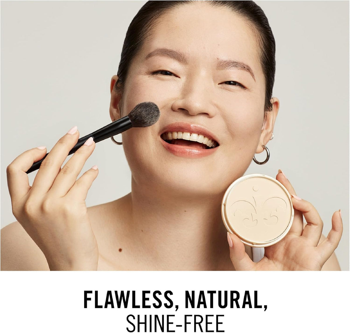 RIMMEL LONDON - Stay Matte Pressed Powder - Lightweight, Oil Absorbing, Smooth Non-Powdery Texture, Lasting Up To 5hrs - For All Skin Types - Dermatologically Tested - Transparent - 14g