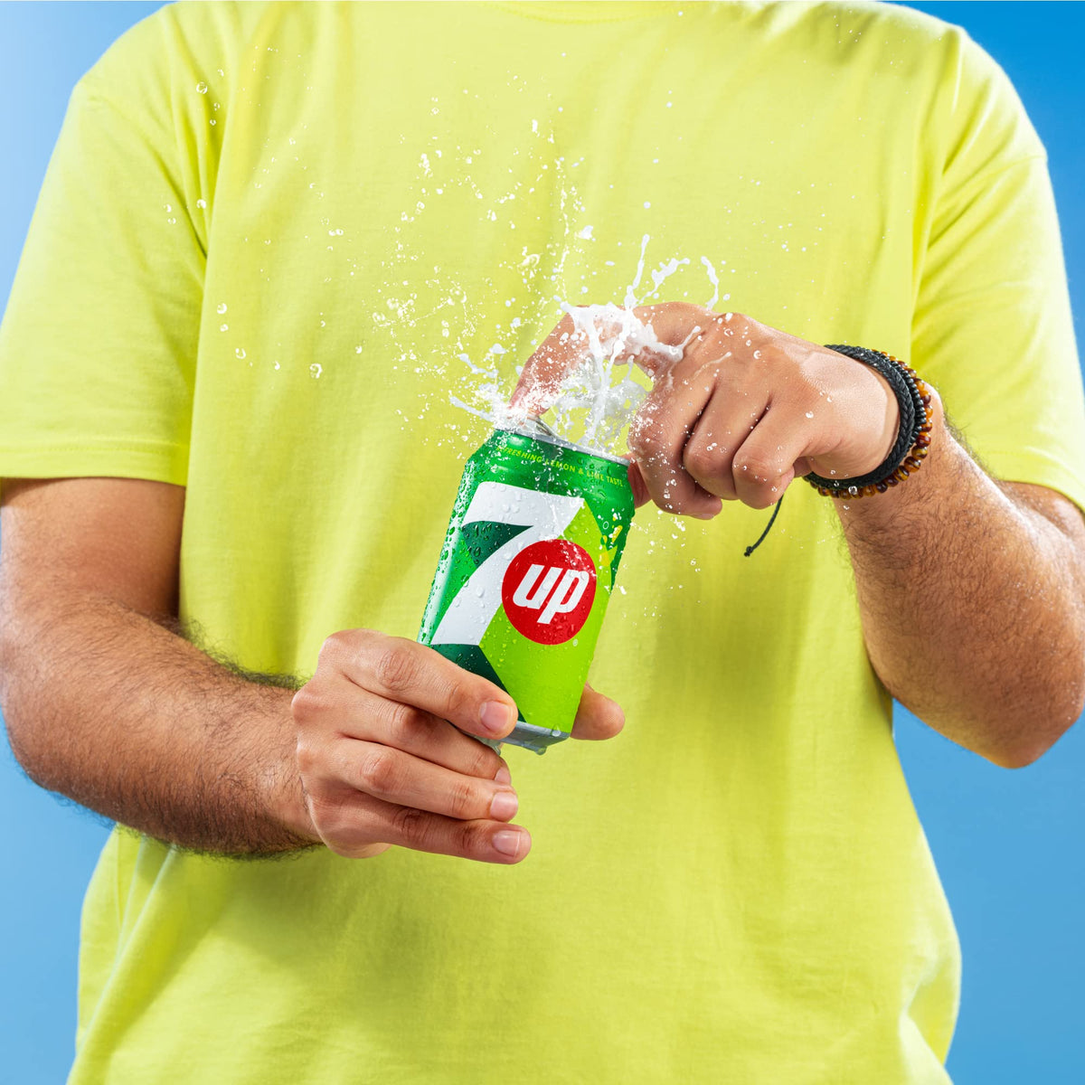 7UP Cherry Can 330 ml (Pack of 24)