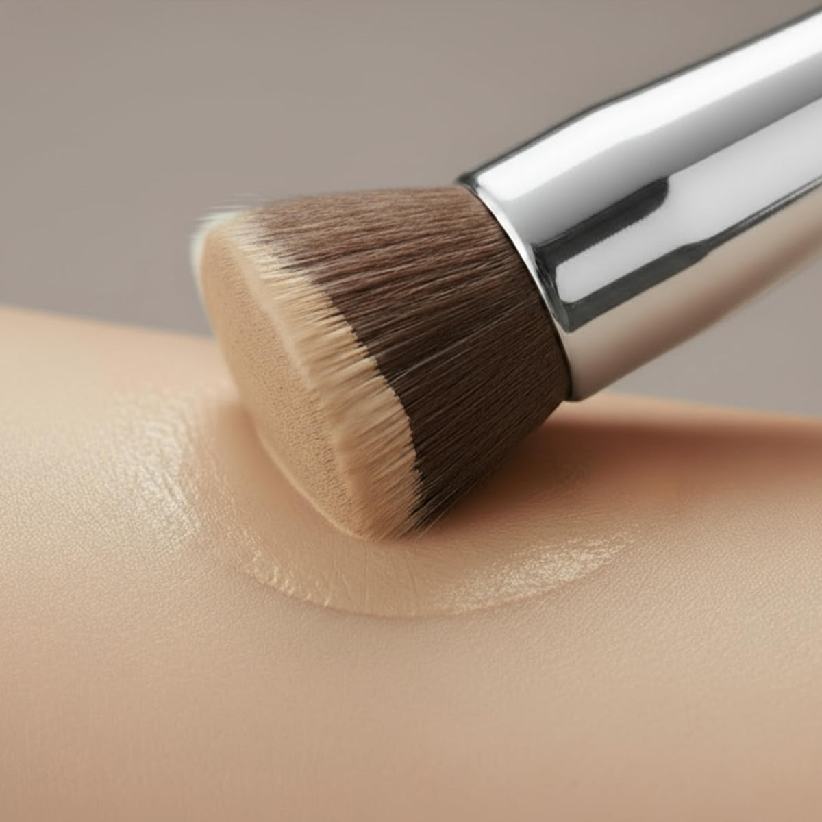 Make Up Brush Foundation Kabuki Flat Top, Perfect For Blending Liquid Cream