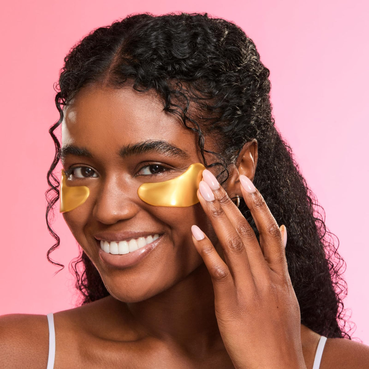 grace & stella Award Winning Under Eye Patches for Dark Circles - Illuminating Under Eye Masks for Puffy Eyes - Undereye Gel Patches with Niacinamide - Vegan - Gifts for Sisters (6 Pairs, Blue)