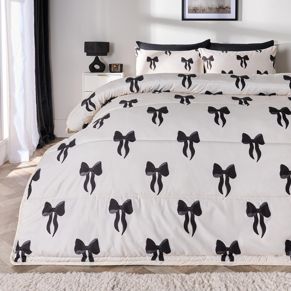 OHS Bows 10.5 Tog Coverless Duvet with Pillowcase Winter Warm Bedding Set