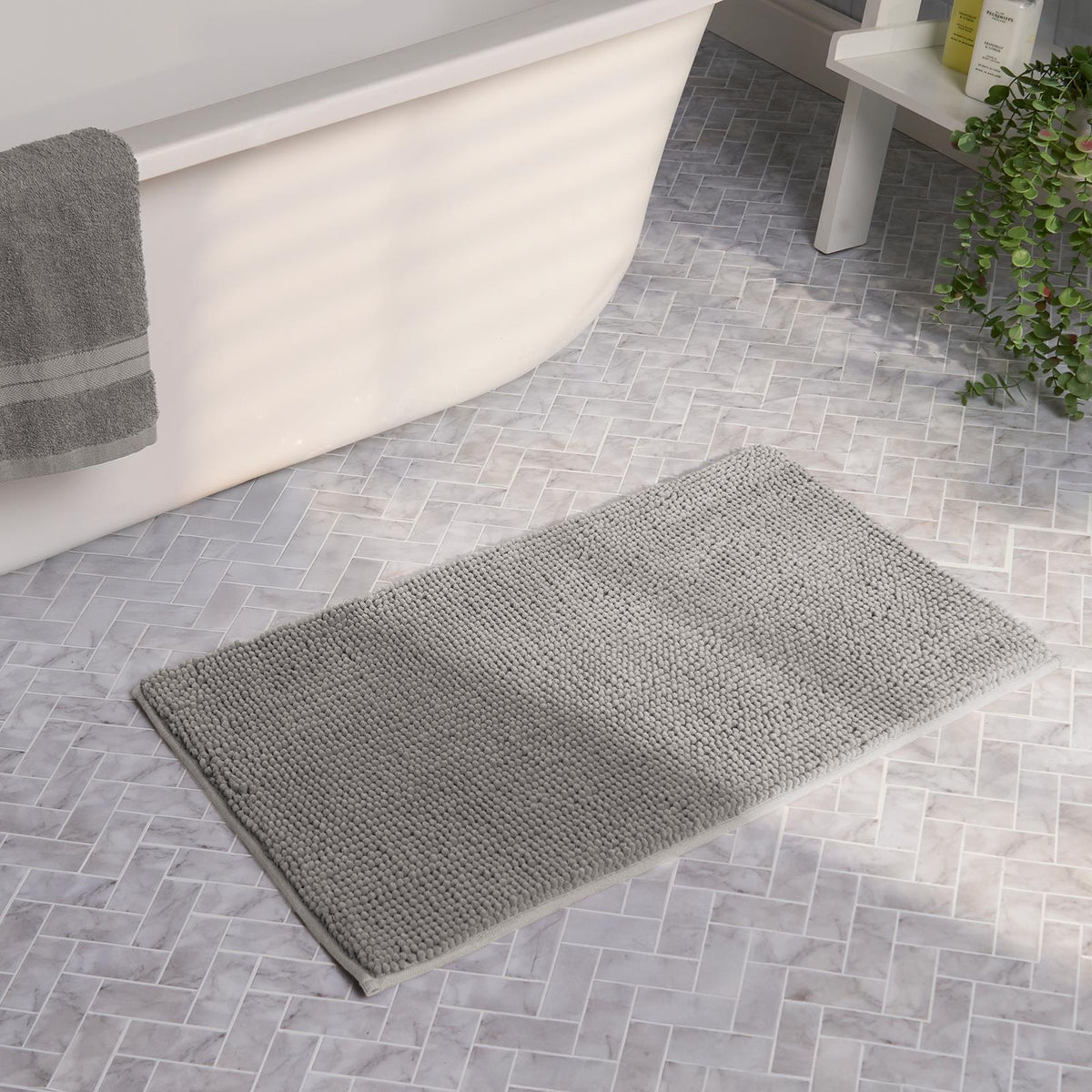 Brentfords Noodle Bath Mat Non Slip Shower Soft Highly Absorbent Chenille Shaggy