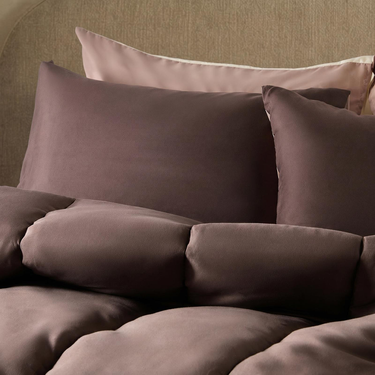 OHS Coverless Duvet & Pillowcase 10.5 Tog Bedding Set Easy Care Reversible