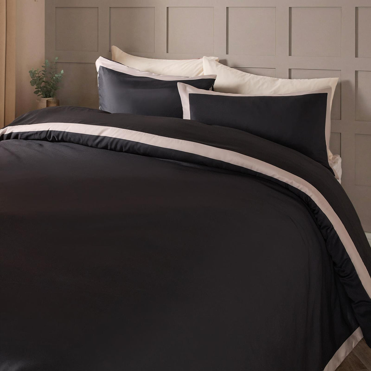 OHS Contrast Border Bedding Set Soft Microfibre Duvet Cover with Pillowcases