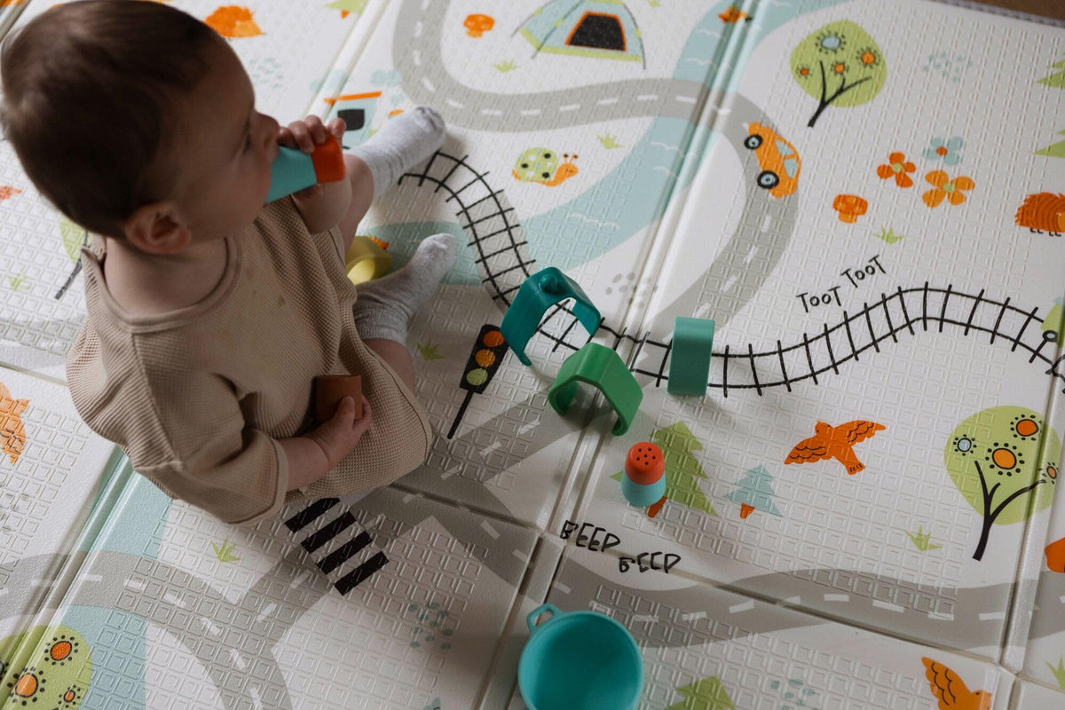 Nuby Foldable Reversible Baby Play Mat, 150 x 200 cm, XXL, 0M+, Rainbow