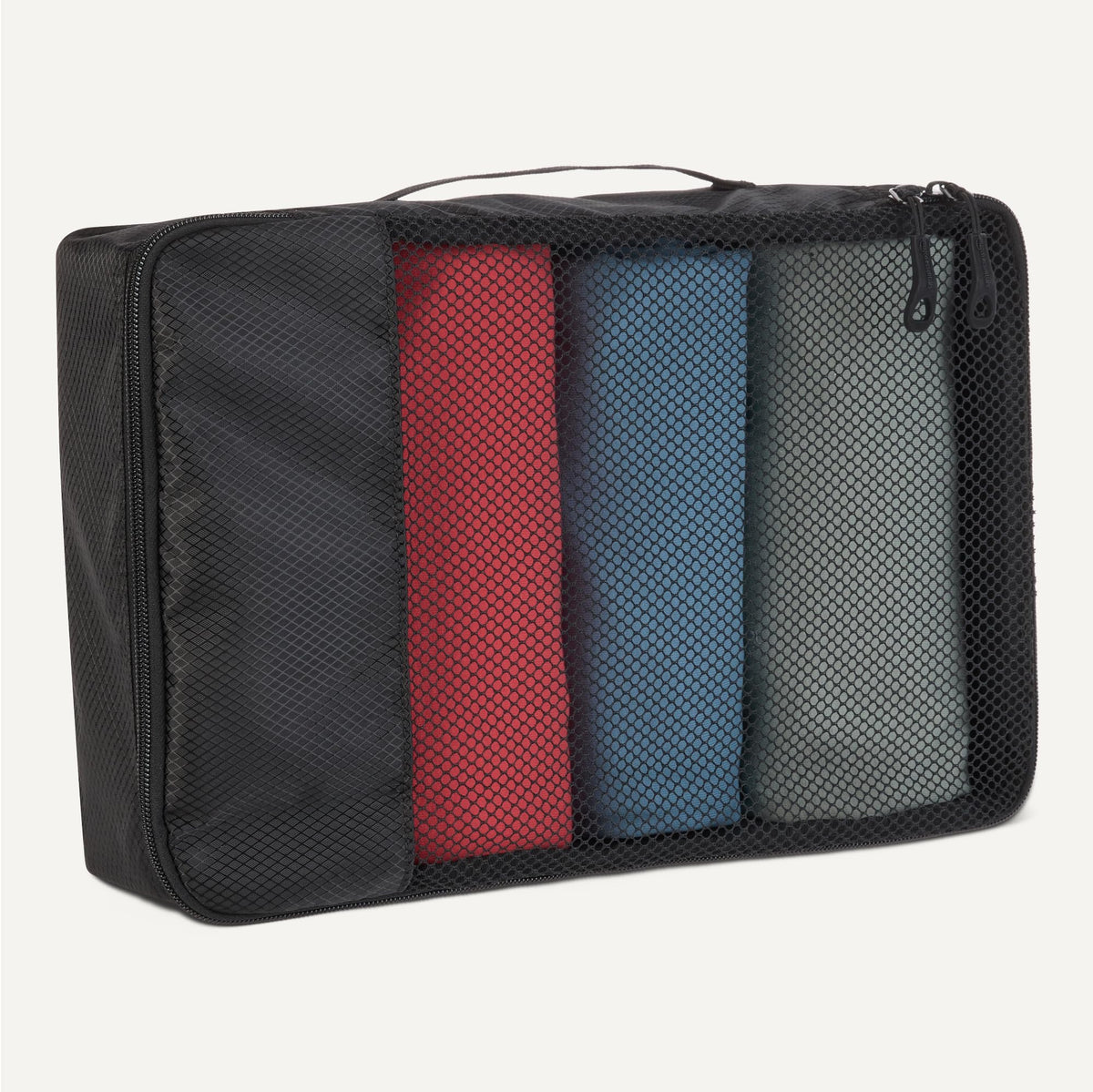 Amazon Essentials 4-Piece Packing Cubes Travel Accessories Set, Luggage Organiser with Double Zip, Mesh Top, 100% Polyester, Medium, Black (Previously Amazon Basics)
