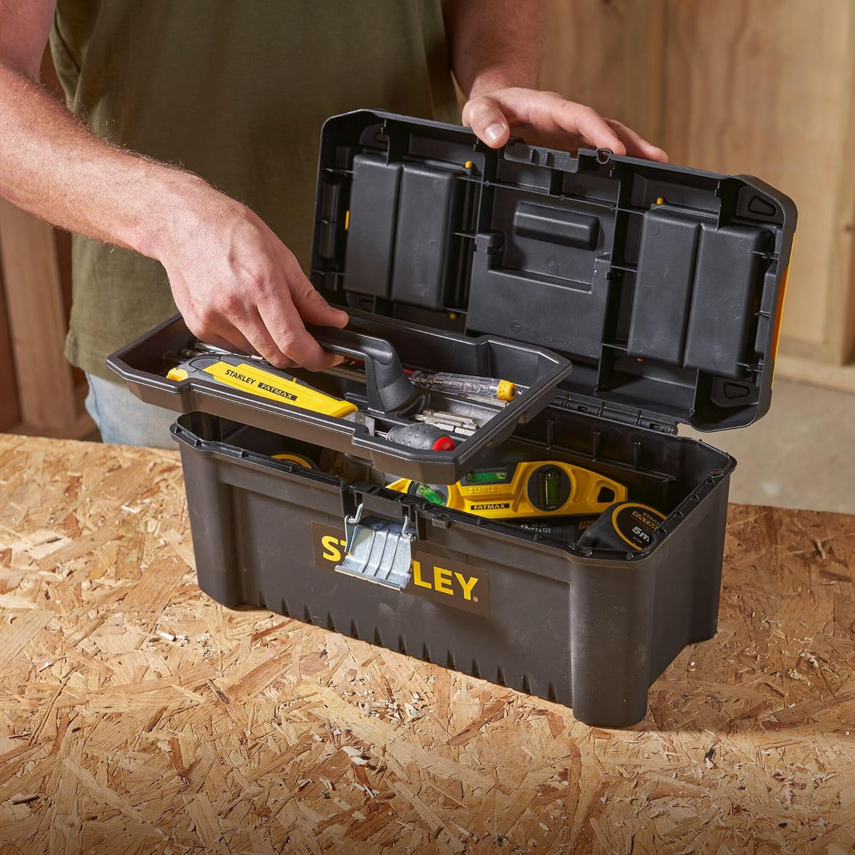 STANLEY 16in Essential Lightweight Tool Box, STST1-75518