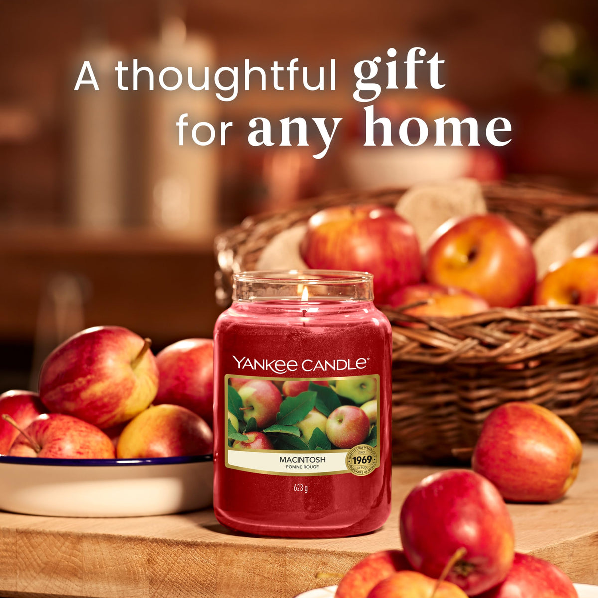 Yankee Candle Scented Candle | Christmas Magic Large Jar Candle | Long Burning Candles: up to 150 Hours | Perfect Gifts for Women