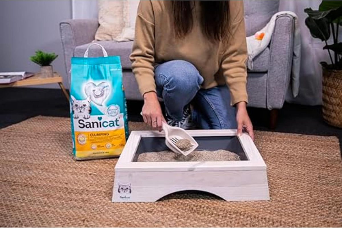 Sanicat - Clumping Unscented Cat Litter | Made of natural minerals with guaranteed odour control | Absorbs moisture and makes cleaning easier | 10 L capacity