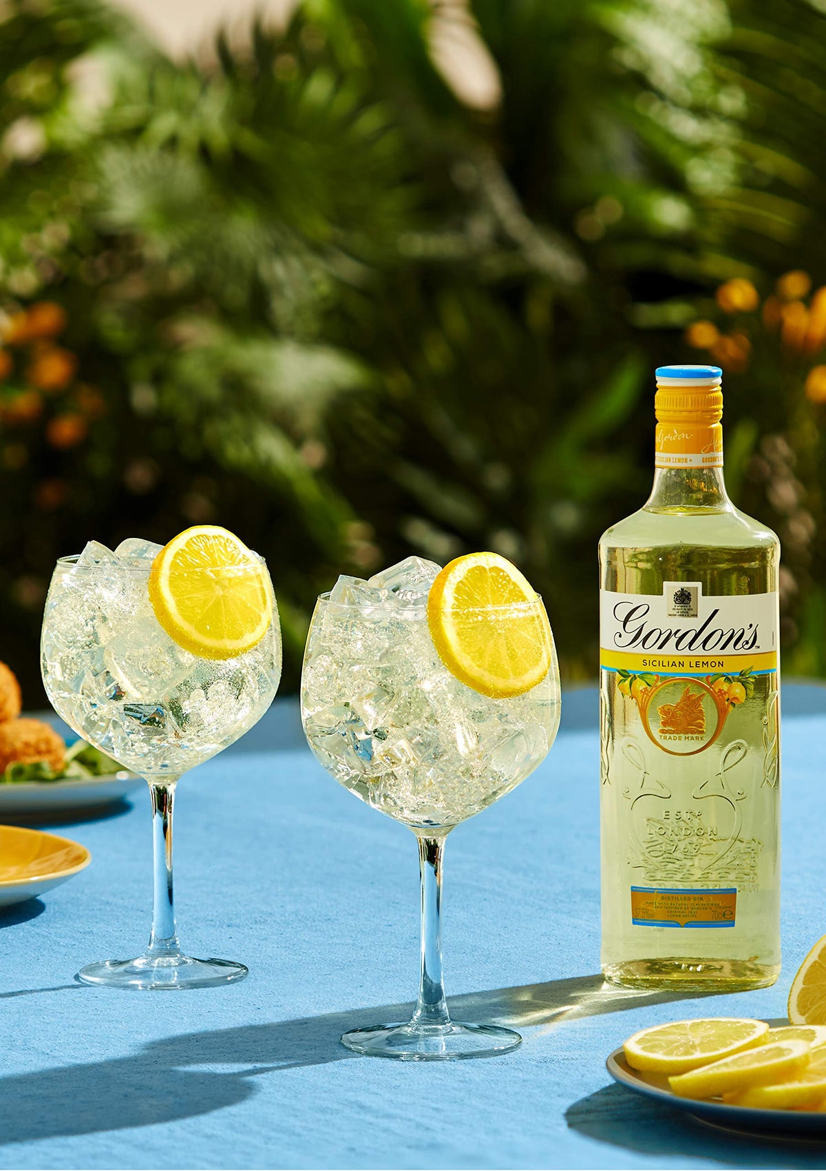 Gordon’s Special Dry London Gin | 37.5% vol | 1L | Award-Winning | Triple-Distilled London Dry Gin | Clean Juniper-Dominant Taste | Handpicked Gin Botanicals