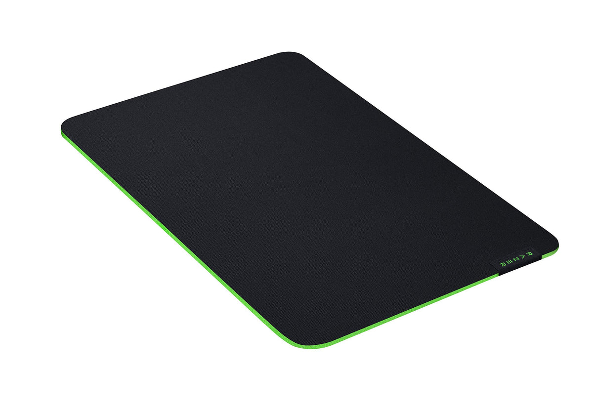 Razer Gigantus V2 Large - Soft Large Gaming Mouse Mat for Speed and Control (Non-Slip Rubber, Textured Micro-Weave Cloth, 45 x 40 x 0.3cm) Black