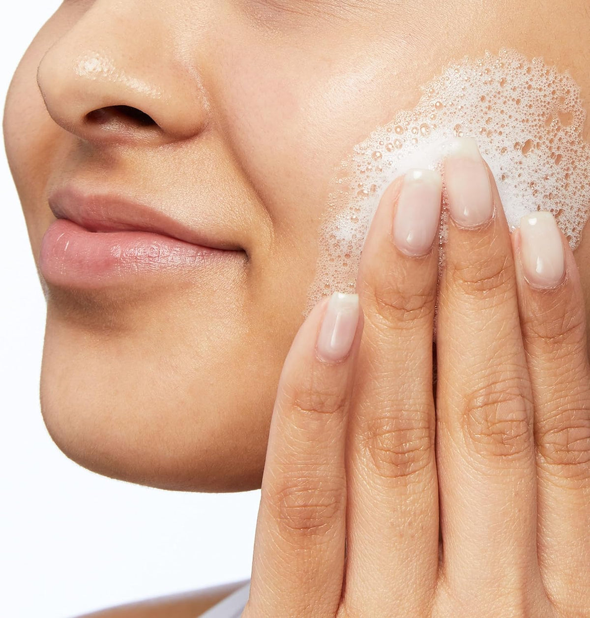 CeraVe Foaming Cleanser for Normal to Oily Skin with Niacinamide & 3 Essential Ceramides, Developed with Dermatologists, Gently Cleanses & Removes Excess Oil, Fragrance-Free