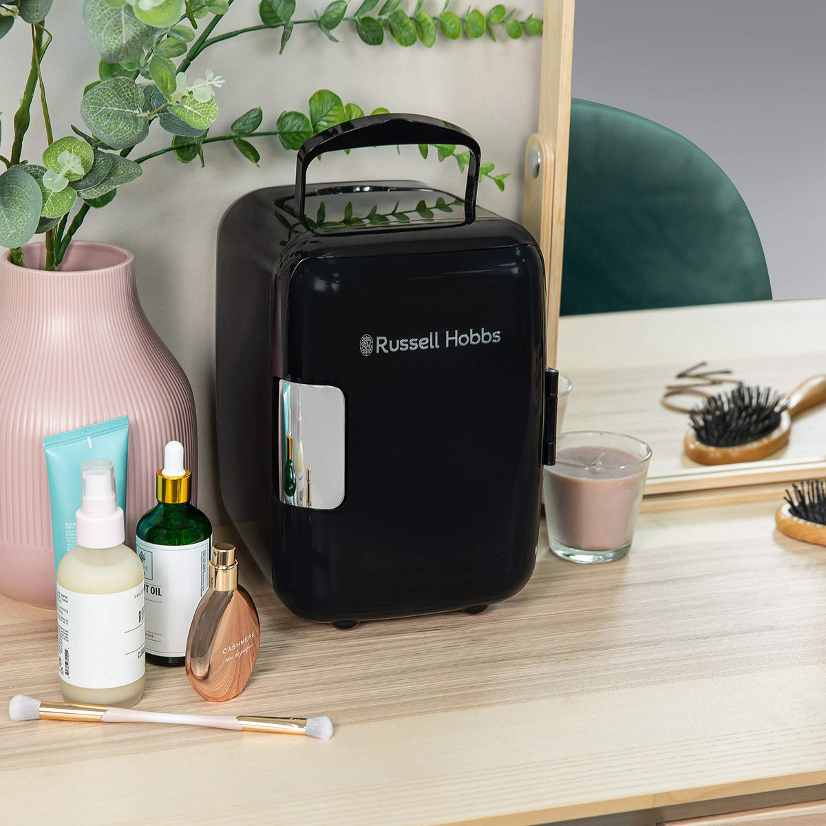 Russell Hobbs RH4CLR1001 4L/6 Can Portable Mini Cooler & Warmer for Drinks, Cosmetics/Makeup/Skincare, AC/DC Power, Retro Style, White, For Bedroom, Home, Caravan, Car