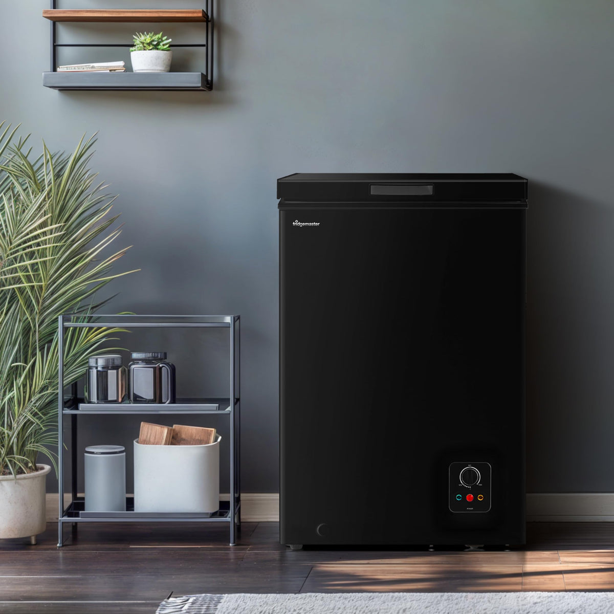 Fridgemaster White Chest Freezer, 97L Capacity, MCF100E， Freestanding, Mechanical Control, Winter Guard (-15°C), Low Noise 38dB, Basket Storage 858 (H) x 578 (W) x 444 (D) mm